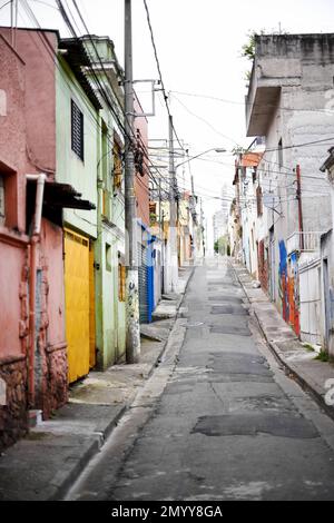 Strade di San Paolo. Alloggi per le strade del Brasile. Foto Stock