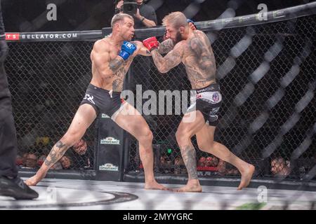 LOS ANGELES, CA - 4 FEBBRAIO: (L-R) Brennan Ward prende il pugno di Sabah Hamasi nella loro battaglia di pesi Welterweight durante l'evento Bellator 290 al Forum del 4 febbraio 2023 a Los Angeles, CA, USA. (Foto di Matt Davies/PxImages) Foto Stock