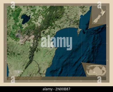 Hawke's Bay, consiglio regionale della Nuova Zelanda. Mappa satellitare ad alta risoluzione. Posizioni delle principali città della regione. Mappe delle posizioni ausiliarie degli angoli Foto Stock