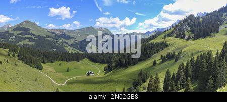 Vista dal Massiccio des Aravis, Les Confins, la Clusaz, alta Savoia, Francia Foto Stock