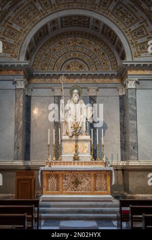 La Basilica Papale di San Paolo fuori le Mura è una delle quattro basiliche papali di Roma. Sorge lungo la Via Ostiense, nel quartiere del Foto Stock