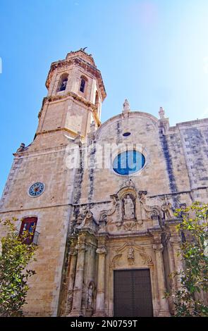 Facciata della Chiesa di San Salvador in El Vendrell, Tarragona, Catalogna, Spagna, Europa Foto Stock