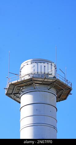 Delta del Besos con vecchia e moderna centrale termica, Sant Adria del Besos, Barcellona, Catalunya, Spagna, Europa Foto Stock