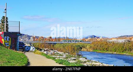 Delta del Besos con vecchia e moderna centrale termica, Sant Adria del Besos, Barcellona, Catalunya, Spagna, Europa Foto Stock