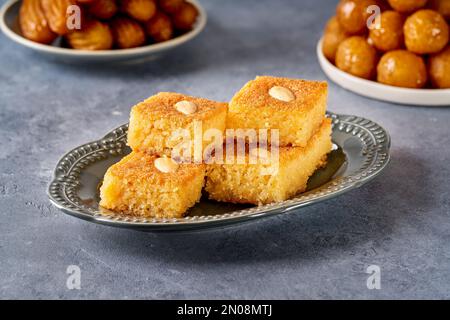 Basbousa torta di semola mediorientale, namoora, hareesa Foto Stock