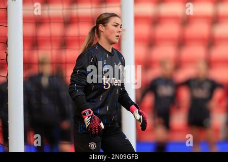 Mary Earps #27 di Manchester United si scalda per la partita di Super League delle Donne fa Manchester United Women vs Everton Women a Leigh Sports Village, Leigh, Regno Unito, 5th febbraio 2023 (Photo by Conor Molloy/News Images) Foto Stock