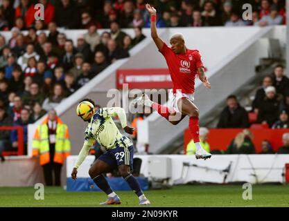 Nottingham, Regno Unito. 4th Feb, 2023. Danilo di Nottingham Forest sfidato da Wilfried Gnonto di Leeds United durante la partita della Premier League al City Ground di Nottingham. Il credito dell'immagine dovrebbe essere: Darren Staples/Sportimage Credit: Sportimage/Alamy Live News Foto Stock