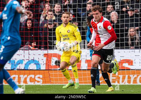 ROTTERDAM, PAESI BASSI - 5 FEBBRAIO: Portiere Timon Wellenreuther di Feyenoord durante la partita olandese di Eredivie tra Feyenoord e PSV allo Stadion Feijenoord il 5 febbraio 2023 a Rotterdam, Paesi Bassi (Foto di Peter Lous/Orange Pictures) Foto Stock