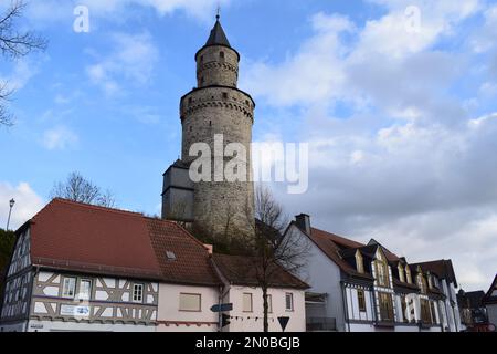 Centro storico di Idstein con la torre delle streghe Foto Stock