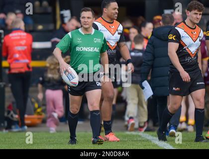 Castleford, Regno Unito. 05th Feb, 2023. Testimonianza di ben Thaler Nathan Massey, Castleford Tigers v Huddersfield Giants alla Mend-A-hose Jungle, Castleford West Yorkshire, Regno Unito il 5th febbraio 2023 Photo Credit Craig Cresswell Photography Credit: Craig Cresswell/Alamy Live News Credit: Craig Cresswell/Alamy Live News Foto Stock