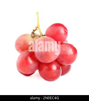 Grappolo di uva rossa isolato su bianco Foto Stock