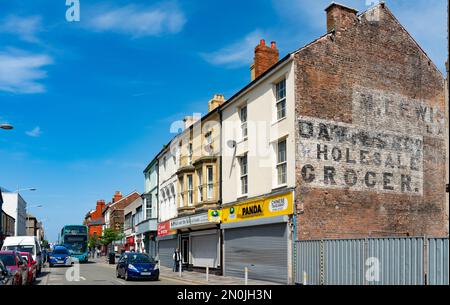 High Street, Rhyl, Galles del Nord. Immagine ripresa nel maggio 2022. Foto Stock