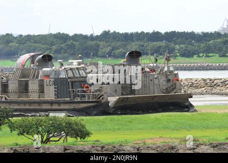 Prefettura di Chiba, Giappone - 31 agosto 2008: LCAC (Landing Craft Air Cushion) della Marina degli Stati Uniti condurre un exerc di atterraggio anfibio Foto Stock