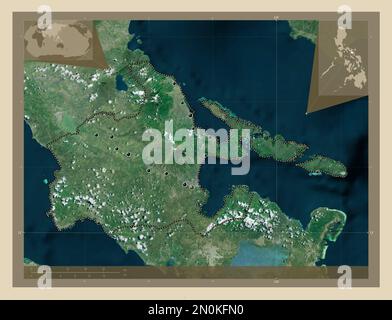 Albay, provincia delle Filippine. Mappa satellitare ad alta risoluzione. Posizioni delle principali città della regione. Mappe delle posizioni ausiliarie degli angoli Foto Stock