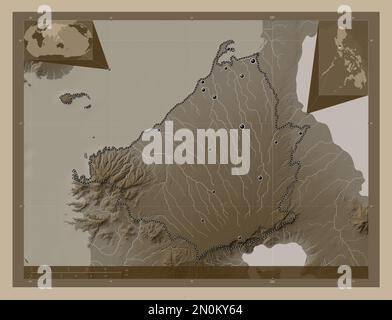 Cavite, provincia delle Filippine. Mappa dell'altitudine colorata in tonalità seppia con laghi e fiumi. Posizioni delle principali città della regione. Angolo ausiliario Foto Stock