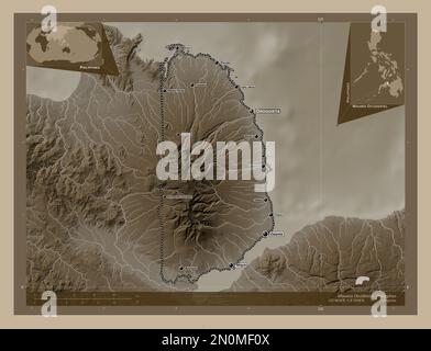 Misamis Occidental, provincia delle Filippine. Mappa dell'altitudine colorata in tonalità seppia con laghi e fiumi. Località e nomi delle principali città del re Foto Stock