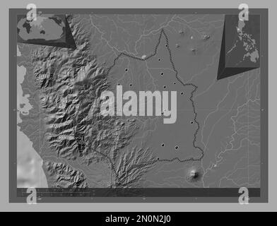 Tarlac, provincia delle Filippine. Mappa altimetrica bilivello con laghi e fiumi. Posizioni delle principali città della regione. Mappe delle posizioni ausiliarie degli angoli Foto Stock