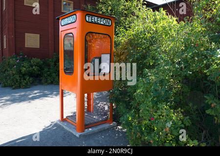 Vecchia cabina telefonica svedese Foto Stock