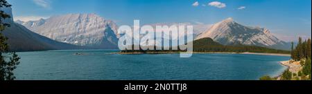 Vista sul lago del Canadian Rocky Mountain Kananaskis Country Alberta Canada Foto Stock