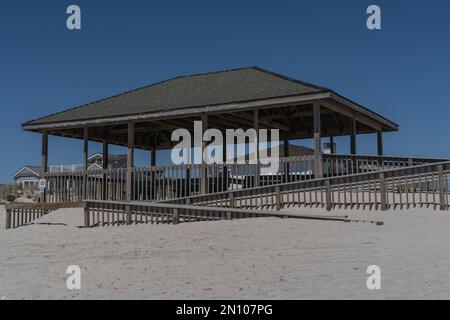 Stone Habor 88th Street Gazebo su uno sfondo blu cielo Foto Stock