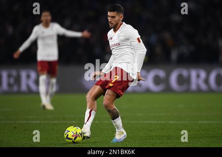 NAPOLI, ITALIA - GENNAIO 29: Lorenzo Pellegrini di AS Roma in azione durante la Serie A match tra SSC Napoli e AS Roma allo Stadio Diego Armando M. Foto Stock