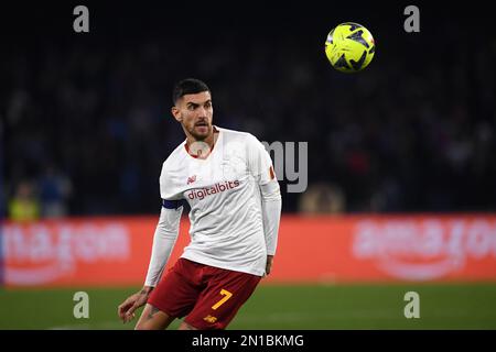 NAPOLI, ITALIA - GENNAIO 29: Lorenzo Pellegrini di AS Roma in azione durante la Serie A match tra SSC Napoli e AS Roma allo Stadio Diego Armando M. Foto Stock