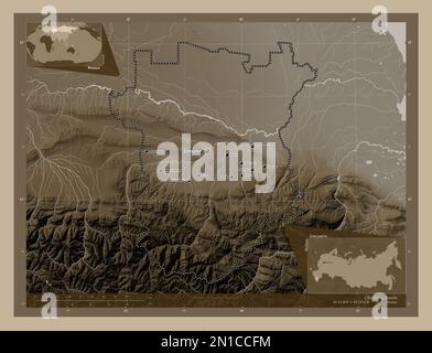 Cecenia, repubblica di Russia. Mappa dell'altitudine colorata in tonalità seppia con laghi e fiumi. Località e nomi delle principali città della regione. Angolo au Foto Stock