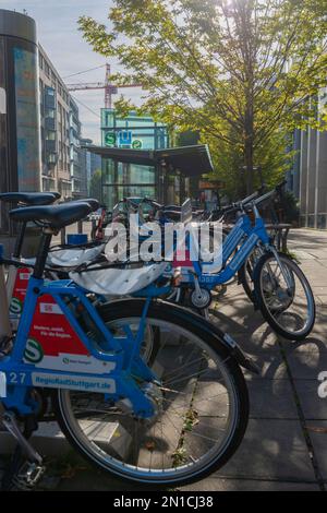 Trasporti pubblici, RegioRadStuttgart, S-Bahn, U-Bahn, pedelec, A Rotebühlplatz, Stoccarda, centro città, BadenWürttemberg, Germania meridionale, Europa Foto Stock