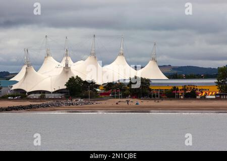 Lo Skyline Pavilion presso il resort turistico di Butlins, Minehead, Somerset, Regno Unito Foto Stock