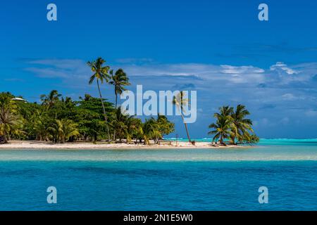 Spiaggia di sabbia bianca Terei'a Maupiti, Isole della Società, Polinesia Francese, Pacifico del Sud, Pacifico Foto Stock