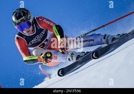 Courchevel, Francia. 06th Feb, 2023. Sci alpino: Campionato del mondo: Combinato, Donne: Lara Gut-Behrami, Svizzera, compete nel primo evento dell'Alpine combinato, il super-G. I Campionati mondiali di sci si terranno a Courchevel e Meribel nelle Alpi francesi Credit: Michael Kappeler/dpa/Alamy Live News Foto Stock