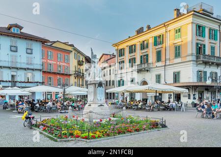 Piazza Castello, Verbania, Lago maggiore, Piemonte, Laghi italiani, Italia, Europa Foto Stock