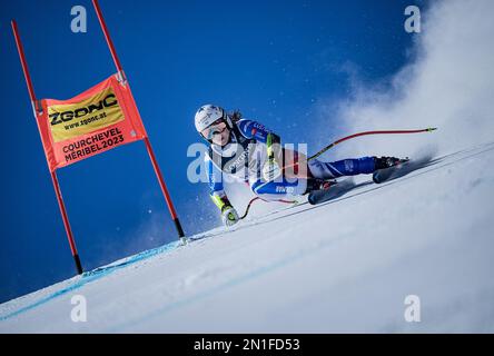 Courchevel, Francia. 06th Feb, 2023. Sci alpino: Campionato del mondo: Combinato, Donne: Romane Miradoli, Francia, si compete nel primo appuntamento delle Alpi combinate, il super-G. I Campionati del mondo di sci si terranno a Courchevel e a Meribel, nelle Alpi francesi. Credit: Michael Kappeler/dpa/Alamy Live News Foto Stock