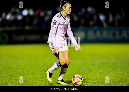 Dagenham, Inghilterra, febbraio 04 2023: Caitlin Foord (19 Arsenal) controlla la palla durante il gioco della Super League di Barclays fa Womens tra West Ham United e Arsenal a Dagenham e il Chigwell Construction Stadium.England di Redbridge. (K Hodgson/SPP) Foto Stock