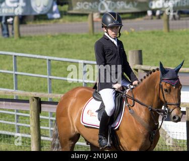 EXETER, DEVON, Regno Unito - 19 maggio 2018 ragazza cavalieri Foto Stock