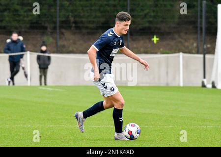 Swansea, Galles. 4 febbraio 2023. Henry Hearn di Millwall in azione durante il gioco della Professional Development League tra Swansea City Under 18 e Millwall Under 18 alla Swansea City Academy di Swansea, Galles, Regno Unito, il 4 febbraio 2023. Credit: Duncan Thomas/Majestic Media. Foto Stock