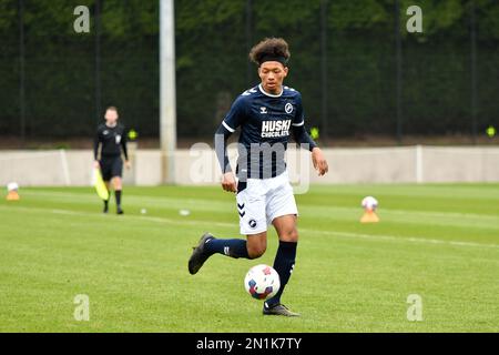 Swansea, Galles. 4 febbraio 2023. Joshua Stephenson di Millwall in azione durante il gioco della Professional Development League tra Swansea City Under 18 e Millwall Under 18 alla Swansea City Academy di Swansea, Galles, Regno Unito, il 4 febbraio 2023. Credit: Duncan Thomas/Majestic Media. Foto Stock