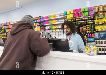 Detroit, Michigan - cannabis ricreativa e medica in vendita presso il negozio Cloud Cannabis. Foto Stock