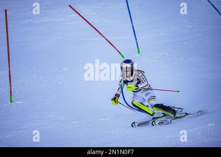 Meribel, Francia. 06th Feb, 2023. Sci alpino: Campionato del mondo: Combinato, Donne: Emma Aicher, Germania, in azione durante lo slalom al alpino combinato. I Campionati del mondo di sci si svolgono a Courchevel e a Meribel nelle Alpi francesi. Credit: Michael Kappeler/dpa/Alamy Live News Foto Stock