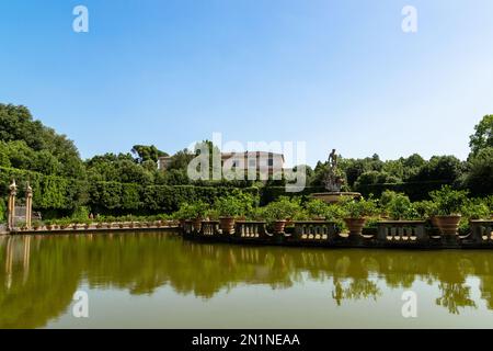 Intorno ai Giardini di Boboli, uno splendido spazio pubblico nel cuore di Firenze Foto Stock