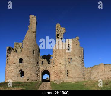 Rovine del Castello di Dunstanburgh, Northumberland Foto Stock