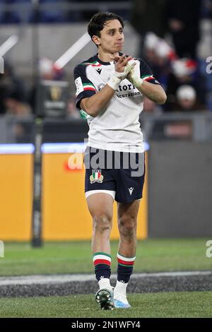 Roma, Italia - 5 febbraio 2023, Ange Capuozzo d'Italia saluta i suoi sostenitori alla fine delle sei Nazioni 2023, partita di rugby tra Italia e Francia il 5 febbraio 2023 allo Stadio Olimpico di Roma, Italia - Foto: Federico Proietti/DPPI/LiveMedia Foto Stock