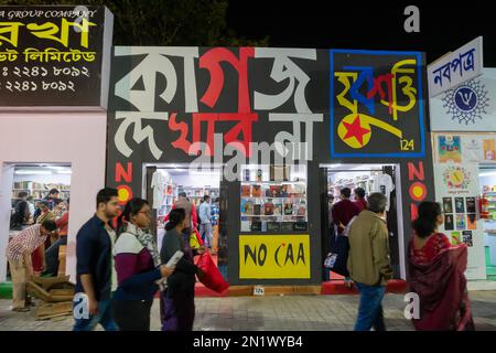 Calcutta, Bengala Occidentale, India - 2 febbraio 2020 : Una bancarella con slogan di protesta politica contro NRC, registro nazionale dei cittadini e CAA. Foto Stock