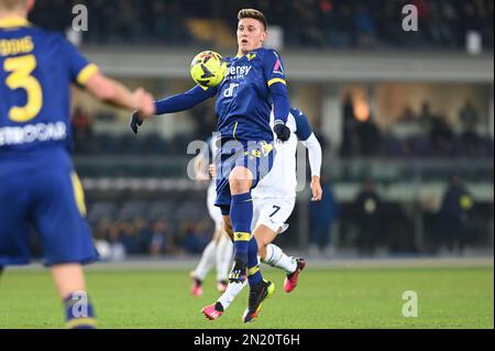 Verona, Italia. 06th Feb, 2023. Adologaich (verona) durante Hellas Verona FC vs SS Lazio, calcio italiano Serie A match in Verona, Italia, Febbraio 06 2023 Credit: Independent Photo Agency/Alamy Live News Foto Stock