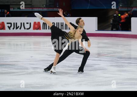 Katerina Mrazkova e Daniel Marzek (CZE) si esibiscono durante la Junior Ice Dance - Free Dance del Gran Premio della ISU di Fighter Skating Final di Torino a Palavela. (Foto di Davide di Lalla / SOPA Images/Sipa USA) Foto Stock