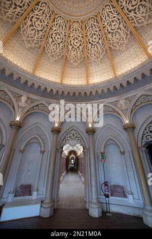 Archi e soffitto della porta, Palazzo di Monserrate, Sintra, Lisboa, Portogallo, Europa Foto Stock