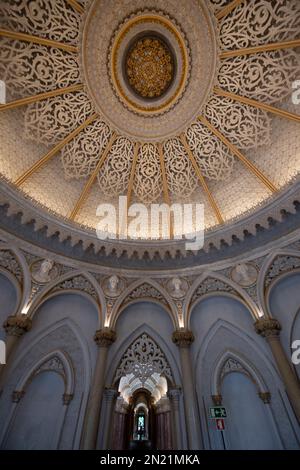 Archi e soffitto della porta, Palazzo di Monserrate, Sintra, Lisboa, Portogallo, Europa Foto Stock