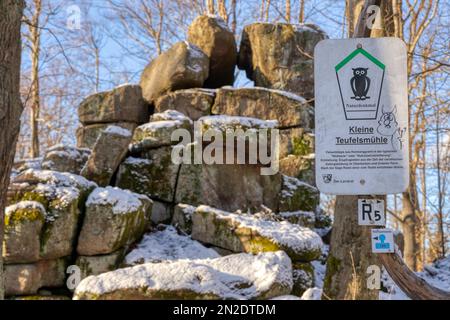 Piccolo mulino del Diavolo vicino a Friedrichsbrunn nelle montagne di Harz Foto Stock