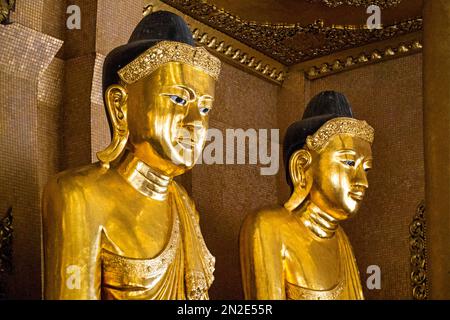 Statua di Buddha nel santuario, Shwedagon Pagoda, Yangoon, Myanmar, Yangoon, Myanmar Foto Stock