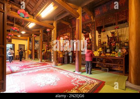 Hanoi, Vietnam, gennaio 2023. Tempio di BA NGO nel vecchio quartiere Foto Stock